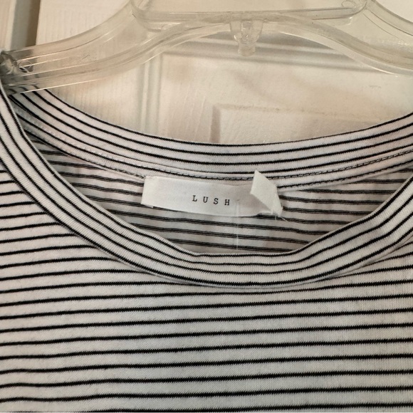 LUSH Tamara Cropped Knot Front Knit Tee, black & white striped, NWT size XL - Picture 4 of 13